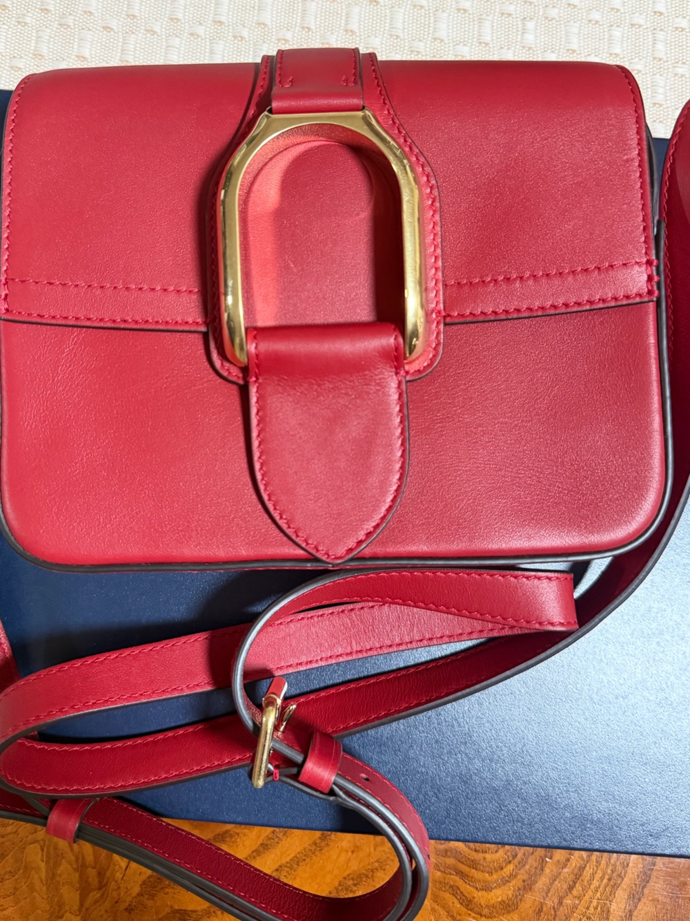Wellington Ralph Lauren Red Leather Shoulder Bag with Gold Hardware - Picture 5 of 8